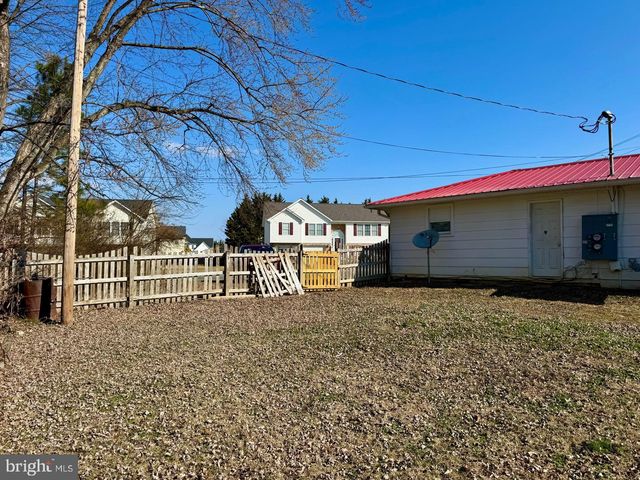130 WHITE OAK RD, White Post, VA 22663