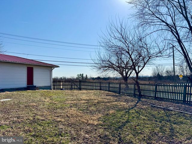 130 WHITE OAK RD, White Post, VA 22663