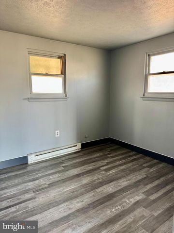 130 WHITE OAK RD, White Post, VA 22663