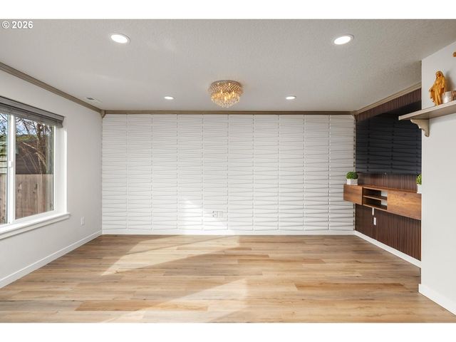 7052 Se FIR Ave, Portland, OR 97206