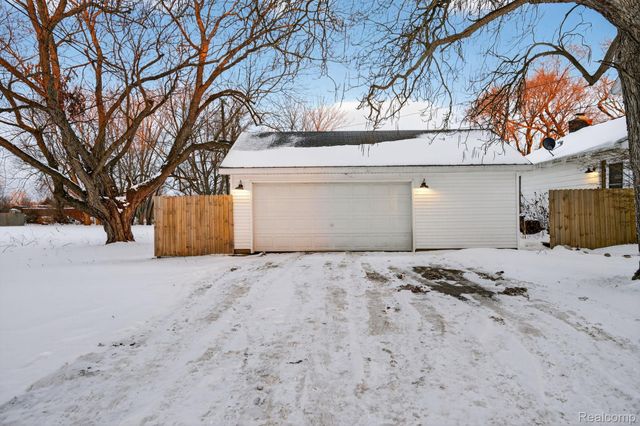 3071 Morrish Road, Clayton Charter Township, MI 48473
