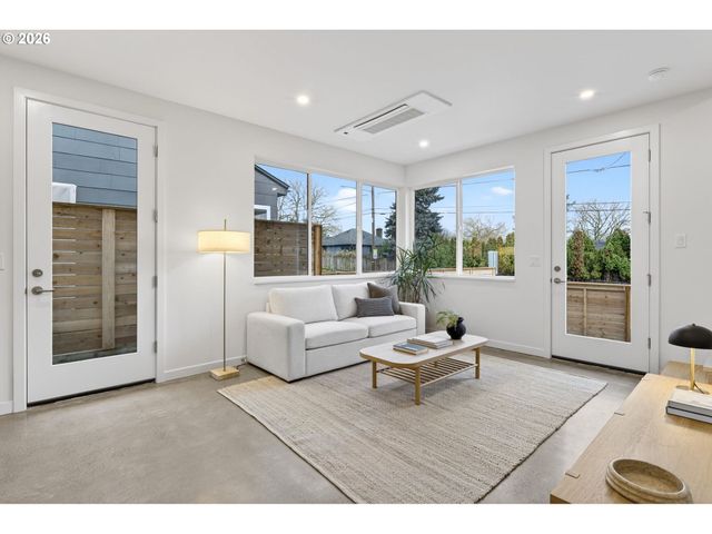 4092 Ne Prescott St A, Portland, OR 97211