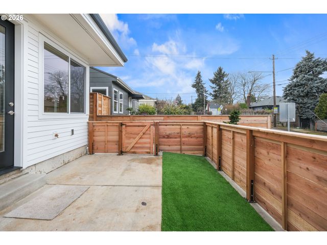 4092 Ne Prescott St A, Portland, OR 97211