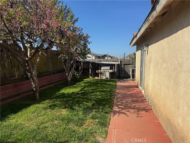 596 St Teresa Court, Merced, CA 95341