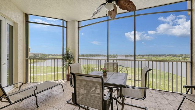 6350 WATERCREST WAY 402, Lakewood Ranch, FL 34202