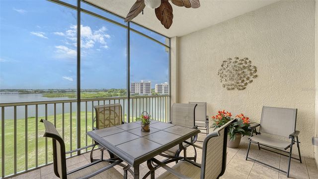 6350 WATERCREST WAY 402, Lakewood Ranch, FL 34202