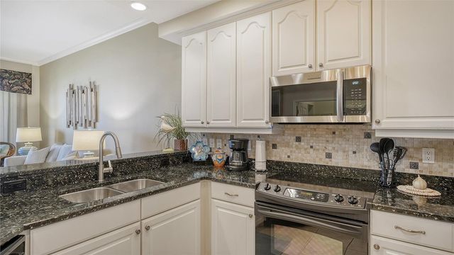 6350 WATERCREST WAY 402, Lakewood Ranch, FL 34202