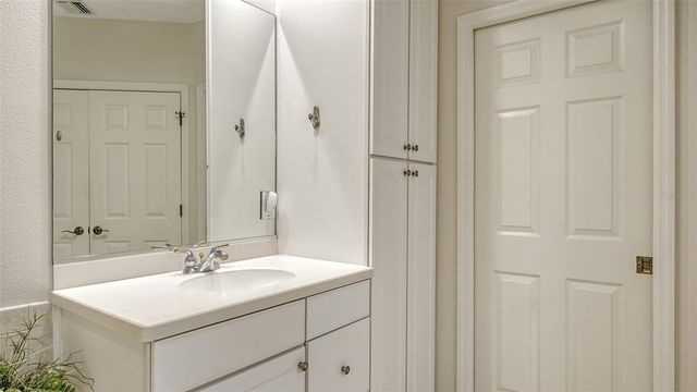 6350 WATERCREST WAY 402, Lakewood Ranch, FL 34202