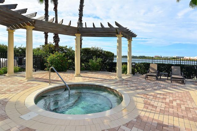 6350 WATERCREST WAY 402, Lakewood Ranch, FL 34202