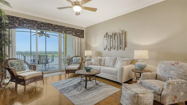6350 WATERCREST WAY 402, Lakewood Ranch, FL 34202