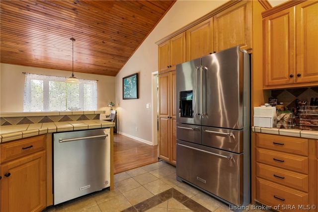 5263 Cedarway Drive NE, Corydon, IN 47112