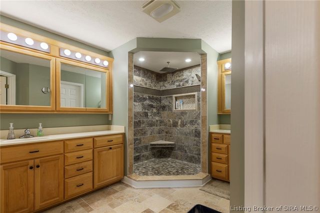 5263 Cedarway Drive NE, Corydon, IN 47112