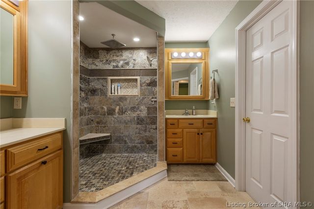 5263 Cedarway Drive NE, Corydon, IN 47112