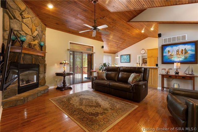 5263 Cedarway Drive NE, Corydon, IN 47112