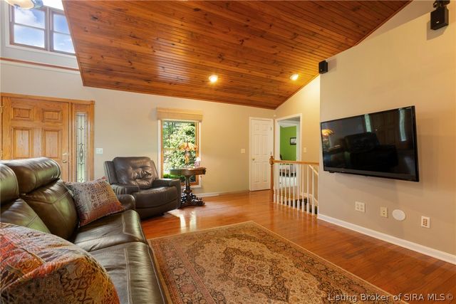 5263 Cedarway Drive NE, Corydon, IN 47112