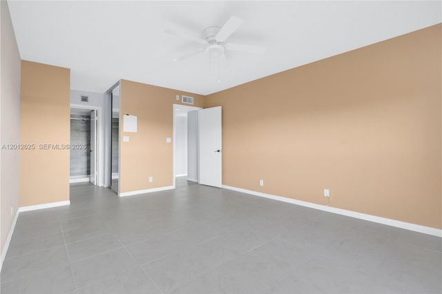 3050 NW 42nd Ave C406, Coconut Creek, FL 33066