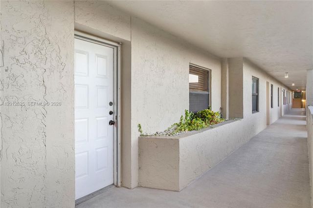 3050 NW 42nd Ave C406, Coconut Creek, FL 33066