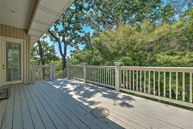 5 Clubhouse Place, Bella Vista, AR 72715
