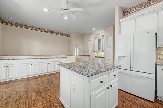 5 Clubhouse Place, Bella Vista, AR 72715