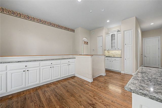5 Clubhouse Place, Bella Vista, AR 72715