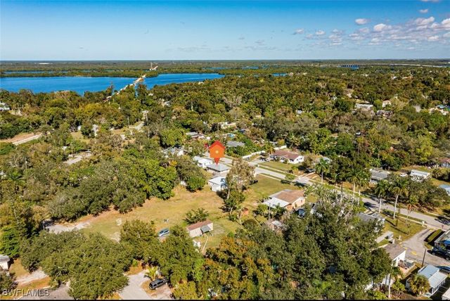 318 Bellair RD, Fort Myers, FL 33905