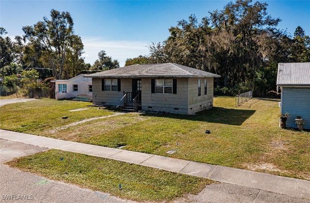 318 Bellair RD, Fort Myers, FL 33905
