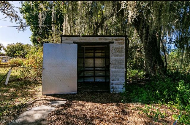 318 Bellair RD, Fort Myers, FL 33905