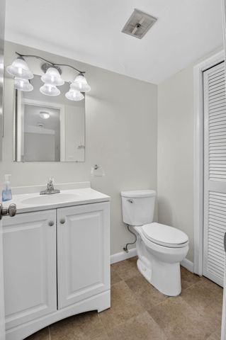 2192 NE 1st Way 104, Boynton Beach, FL 33435