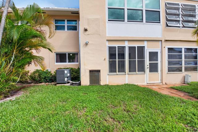2192 NE 1st Way 104, Boynton Beach, FL 33435