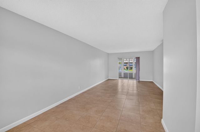 2192 NE 1st Way 104, Boynton Beach, FL 33435