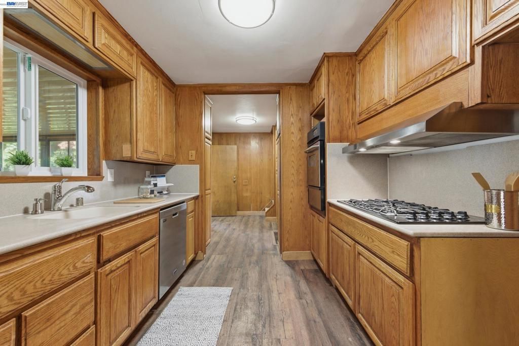 Image 16 of property listing at 3586 Somerset Ave, Castro Valley, CA 94546