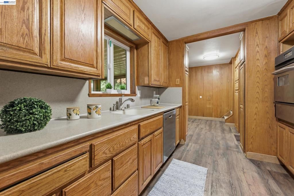 Image 17 of property listing at 3586 Somerset Ave, Castro Valley, CA 94546