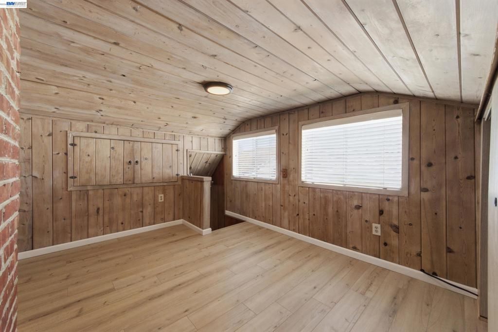 Image 24 of property listing at 3586 Somerset Ave, Castro Valley, CA 94546