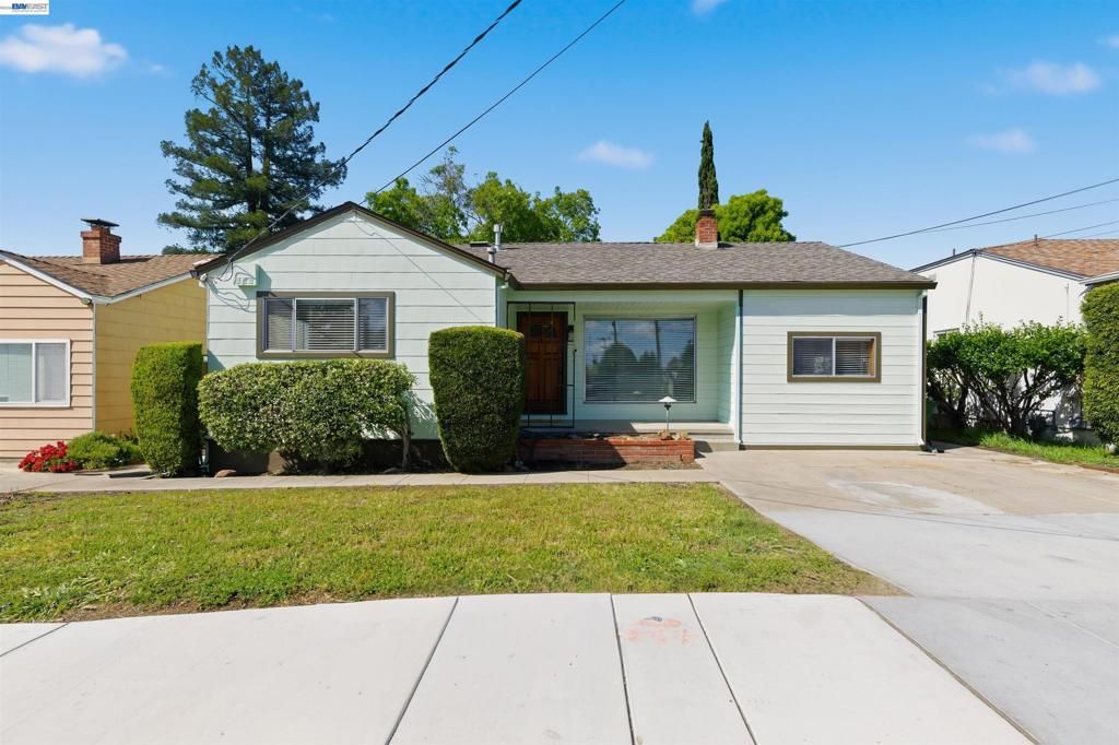 Image 3 of property listing at 3586 Somerset Ave, Castro Valley, CA 94546