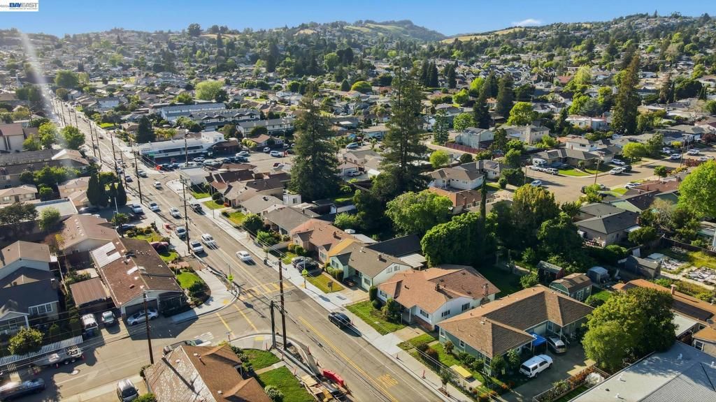 Image 31 of property listing at 3586 Somerset Ave, Castro Valley, CA 94546