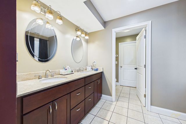 115 Almy St, Fall River, MA 02720