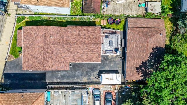 115 Almy St, Fall River, MA 02720
