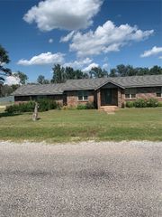 28153 County Street 2540 Street, Fort Cobb, OK 73038