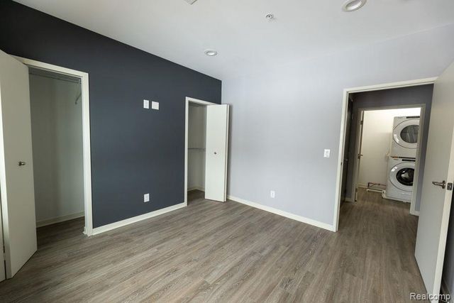 22241 Michigan Avenue, Dearborn, MI 48124