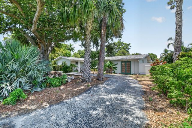 2709 SW 6th Street, Boynton Beach, FL 33435