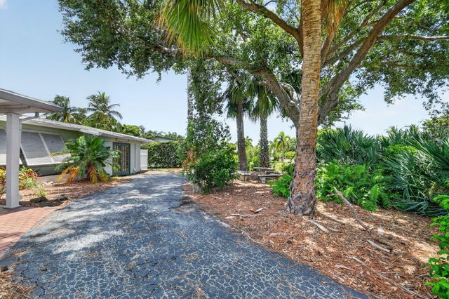 2709 SW 6th Street, Boynton Beach, FL 33435