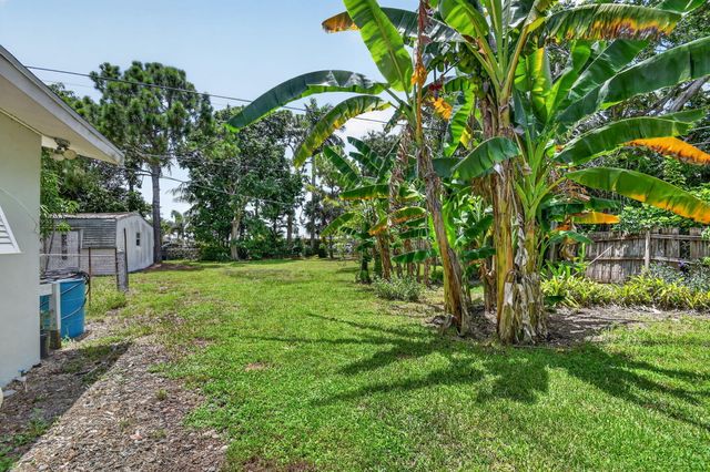 2709 SW 6th Street, Boynton Beach, FL 33435