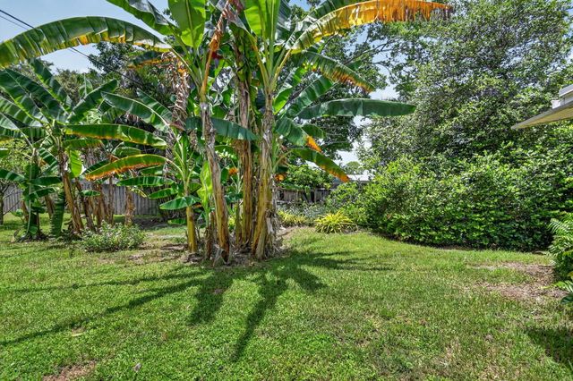 2709 SW 6th Street, Boynton Beach, FL 33435