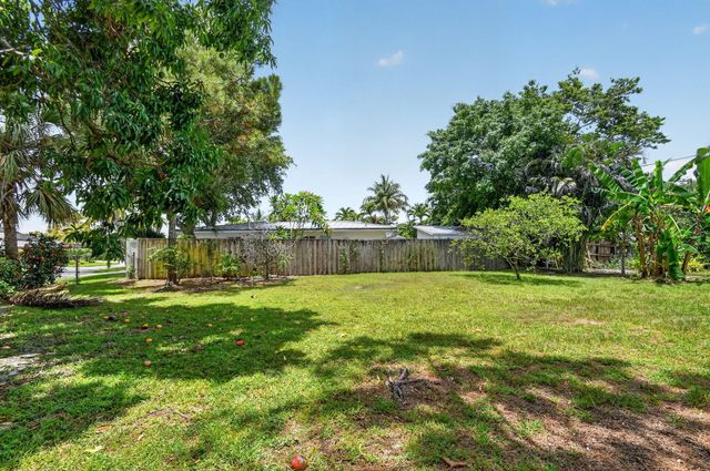 2709 SW 6th Street, Boynton Beach, FL 33435