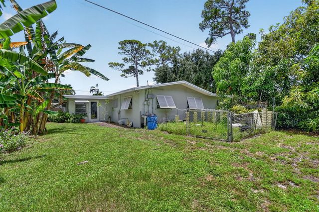 2709 SW 6th Street, Boynton Beach, FL 33435