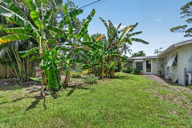 2709 SW 6th Street, Boynton Beach, FL 33435
