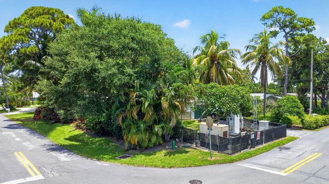 2709 SW 6th Street, Boynton Beach, FL 33435