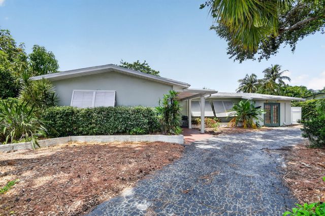 2709 SW 6th Street, Boynton Beach, FL 33435
