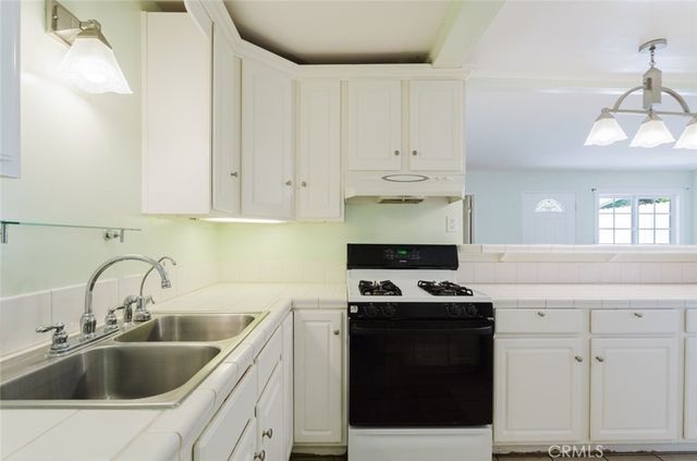 4334 Pennsylvania Avenue, La Crescenta, CA 91214