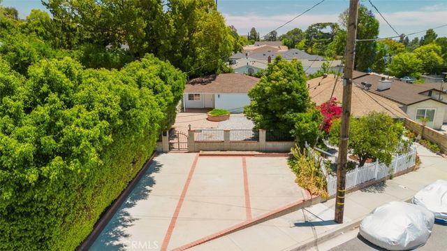 4334 Pennsylvania Avenue, La Crescenta, CA 91214